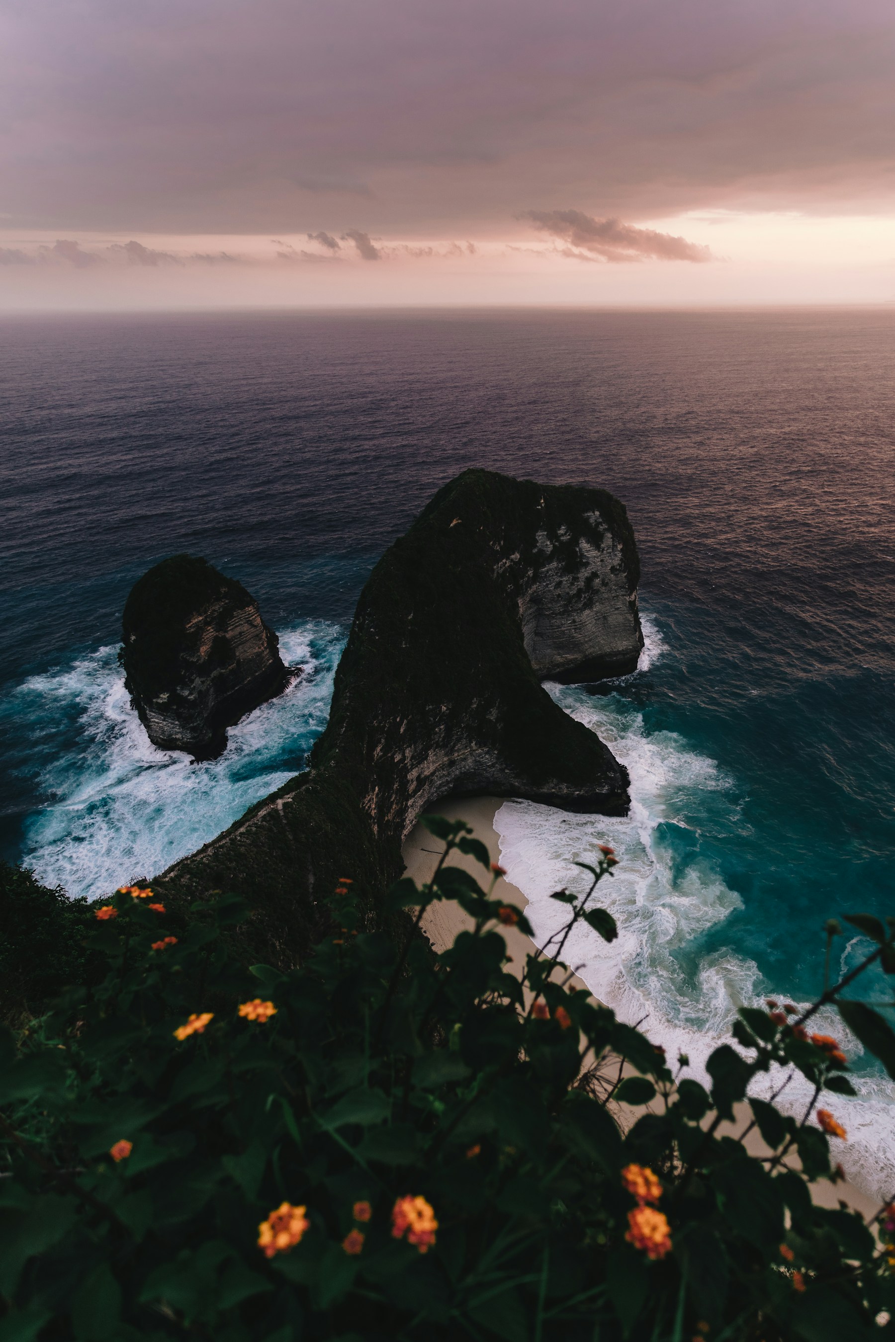 Wild island coast, Nusa Penida