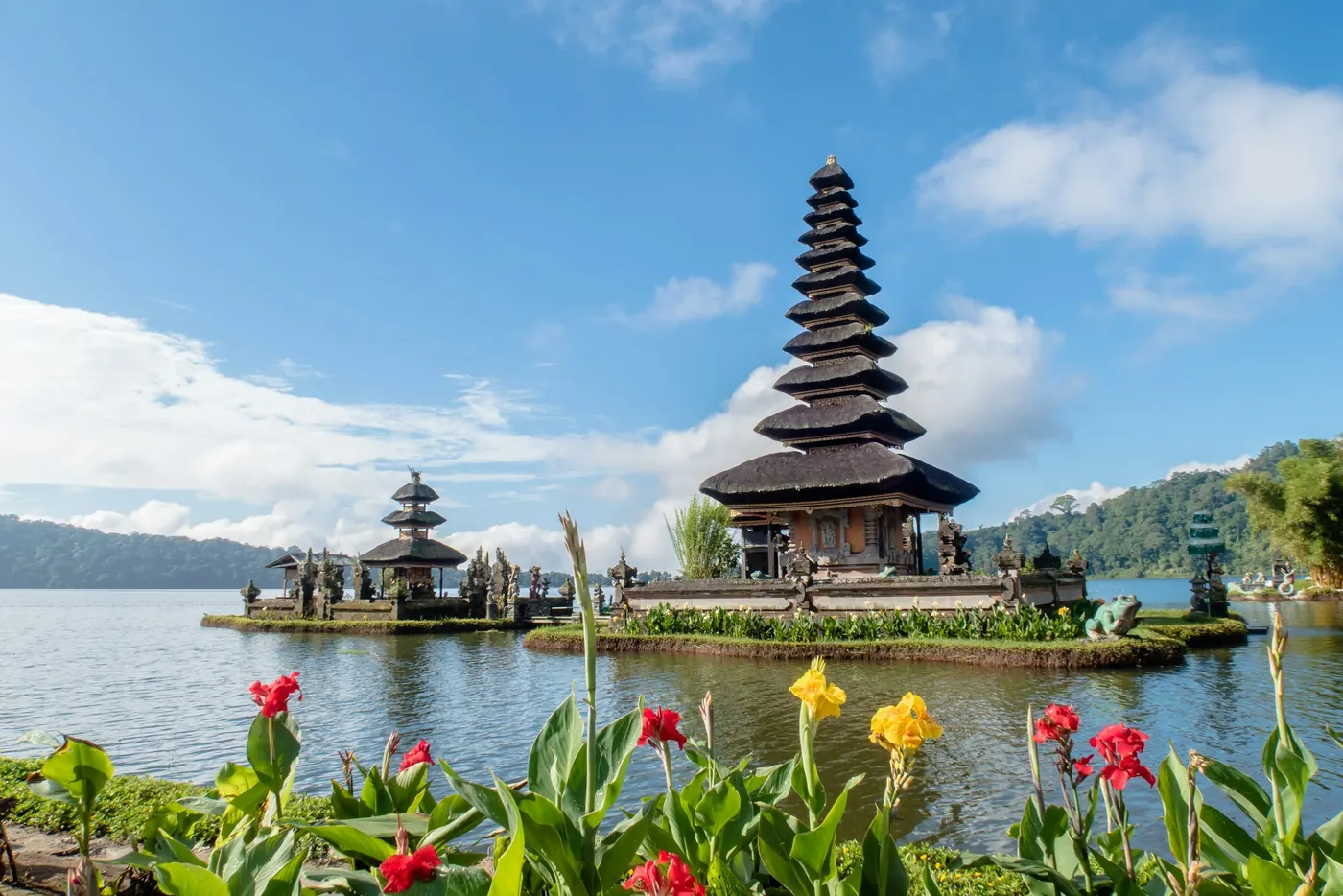 Ulun Danu Bratan temple beside a lake in Bali
